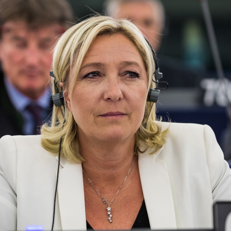 Le Pen, Orbán és a tolvajok klubja