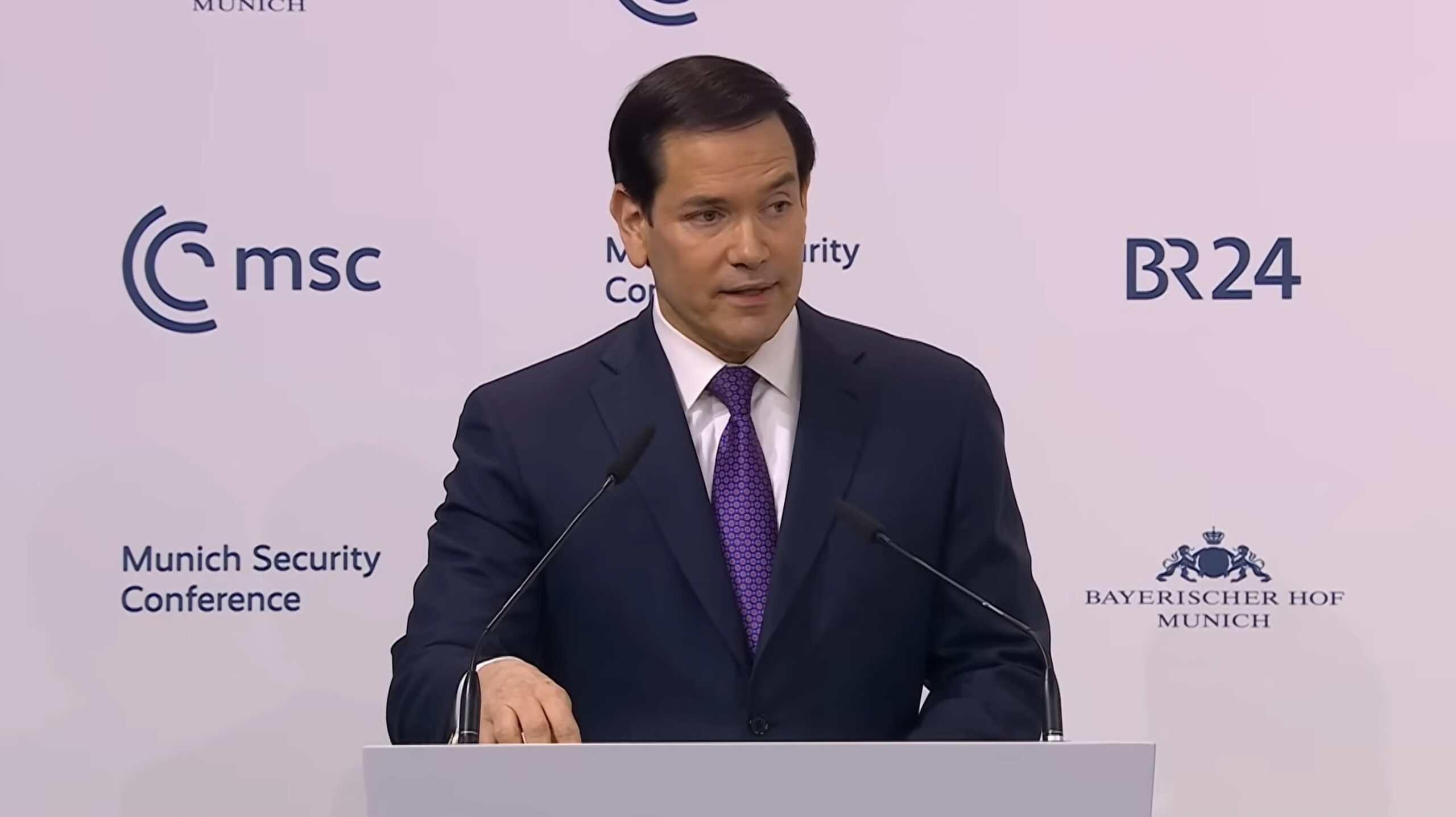 Les sourires après le bazooka